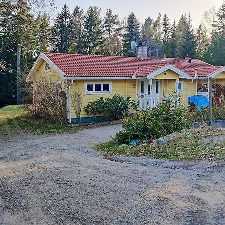 Holiday Home Ingaroe V Gronskan Esterno foto